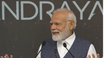 Prime Minister Modi Celebrates the Success of Chandrayaan-3 and Praises Women Scientists' Key Role